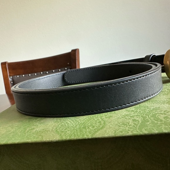 GUCCI LEATHER BELT WITH DOUBLE G BUCKLE (AUTHENTIC) - Picture 6 of 7